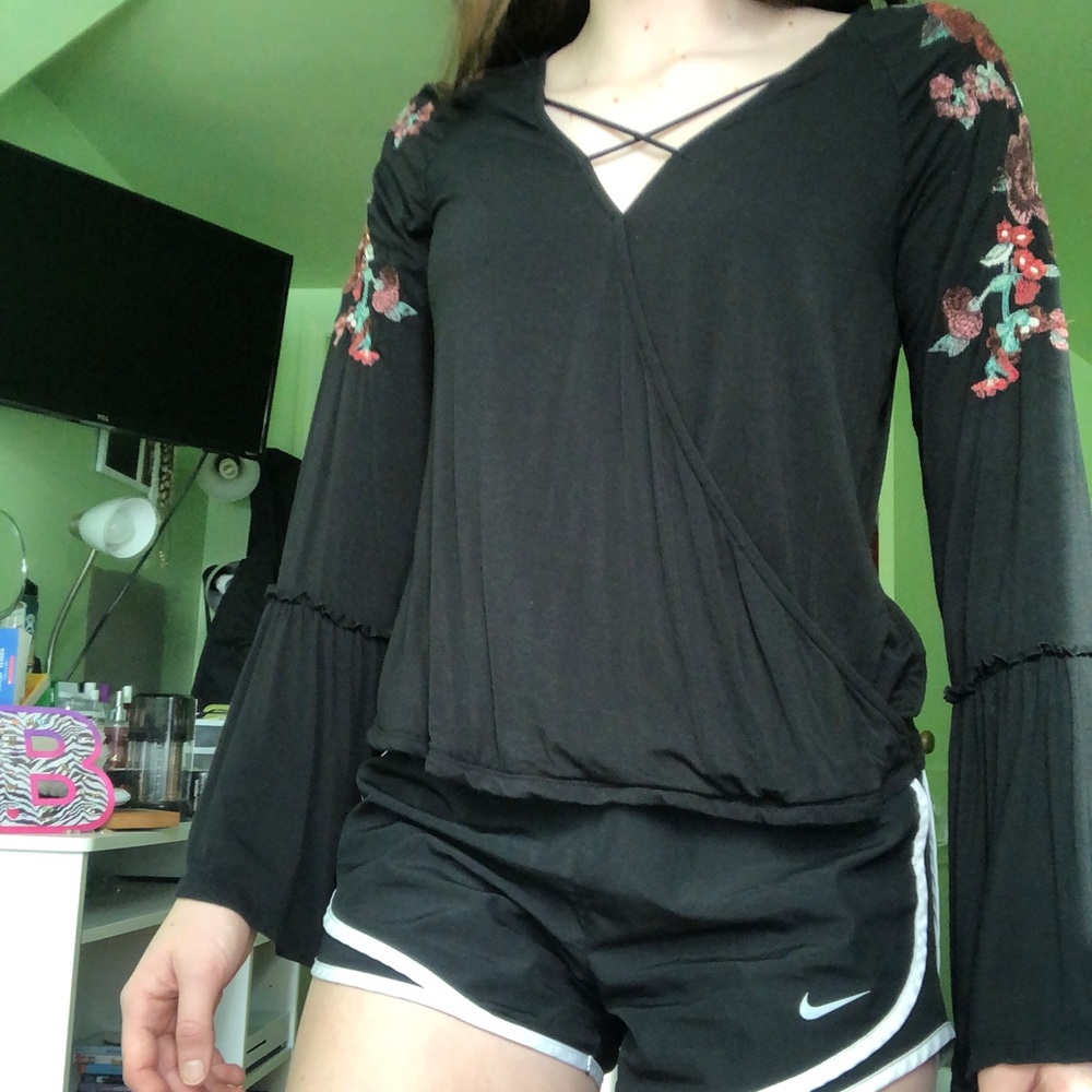 Small American Eagle long sleeve blouse